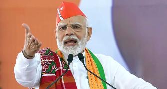 Modi warns against 'silent' Cong campaign in Gujarat