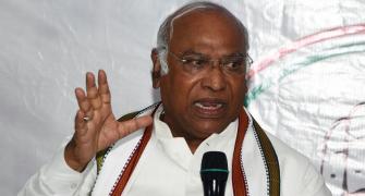 Kharge says he'll 'consult' Sonia, Rahul as Cong chief