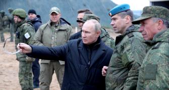 Putin Meets His New Soldiers