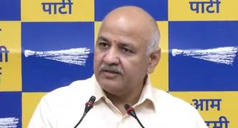 'Arrest Amit Shah': Sisodia on MLA-poaching in T'gana