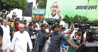 Nitish once again rules himself out of PM race
