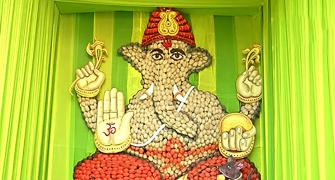 Yeh Hai India: Lord Ganesha Made of 17,000 Coconuts