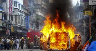 BJP march turns violent, Kolkata, Howrah turn warzone