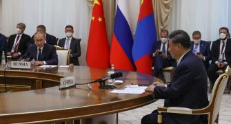 Xi meets Putin, raises concerns over war in Ukraine