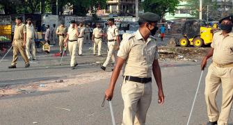 Bihar: Mob attacks cops after 'custodial death'