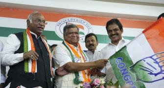 Ex-K'taka CM Shettar joins Cong, gets poll ticket