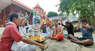 With havan and namaz, world prays for Chandrayaan-3