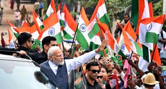 PEW survey finds 80% of Indians gung-ho about Modi