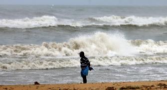 Cyclone to make landfall with speed of 90-100 kmph