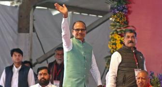 Shivraj's car stopped ahead of Yadav's swearing-in