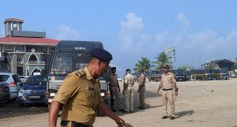 Mumbai on high alert after serial blast threat