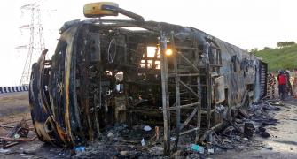 25 dead as bus catches fire on Samruddhi E-way in Maha