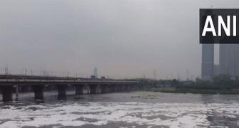 Yamuna at highest level in 20 yrs, Delhi shuts bridge