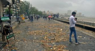 Heavy rains lash Mumbai, nearby areas; people shifted