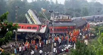 Train crash: Signal was given, taken off, says report