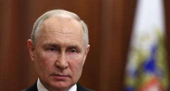 Putin vows to punish 'those on path of treason'