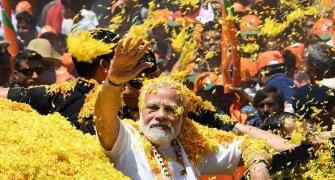 Modi: Cong busy digging my grave, I'm working for poor