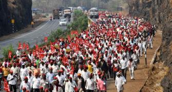 Maharashtra farmers call off long march to Mumbai