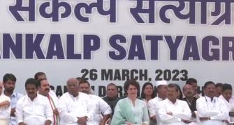 Cong begins day-long satyagraha in Rahul's support