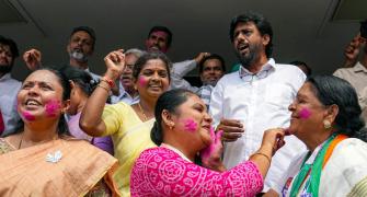 Leads point to comfortable Congress win in Karnataka
