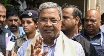 Karnataka Cabinet rolls out Cong's 5 poll guarantees 