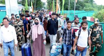 B'desh unrest: Over 7,200 Indian students return home