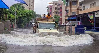 Heavy rains continue to lash Guj; 7 dead, 15K shifted