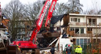 5 killed after blast in Netherlands apartment building