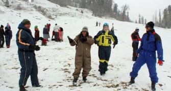 Himachal sees 2nd snowfall; tourist killed in mishap