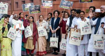 After Palestine, Priyanka flaunts 'Bangladesh' bag