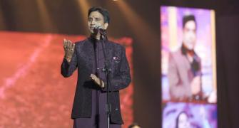 Kumar Vishwas's 'Ramayana' dig at Shatru, Sonakshi