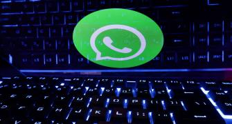 Iran lifts ban on WhatsApp, Google Play