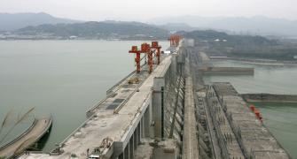 China to build world's largest dam near India border