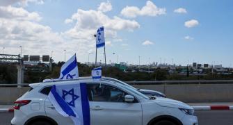 Thousands of workers queue up in UP for jobs in Israel