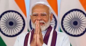 Modi speaks to new UK PM, invites him to India