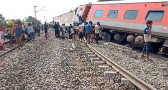 4 dead as Chandigarh-Dibrugarh Express derails in UP