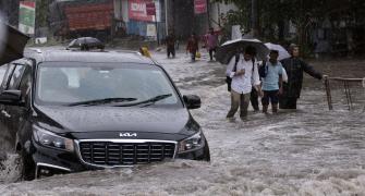 8 killed, over 800 relocated as heavy rains batter Guj
