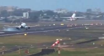 2 planes take off, land on same runway at Mum airport