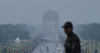 Heavy rain lashes Delhi, brings respite from heat