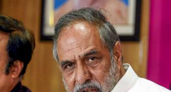 Anand Sharma differs with Cong over caste census