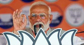 Oppn wants to turn majority community into...: Modi