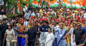 Mamata walks 9 km during Kolkata, Dum Dum roadshows