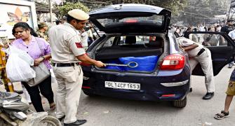 Delhi police target hotels as gangs go on overdrive