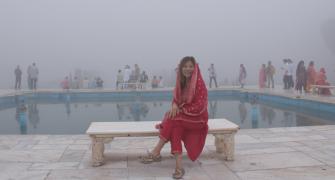 Can You See The Taj In The Fog!?!