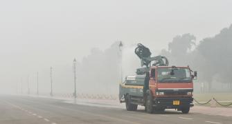 Air pollution: SC questions AAP govt over trucks entry