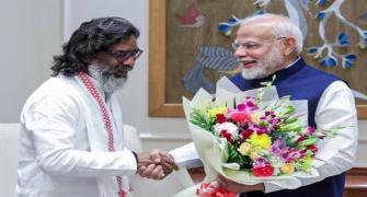 Soren invites Modi to his swearing-in ceremony