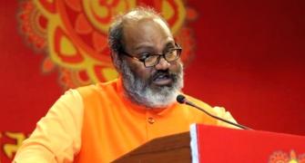 Hindu seer's remarks against Prophet sparks fresh row