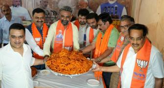 BJP's 'sweet' dig at Rahul, sends jalebi to Cong HQ