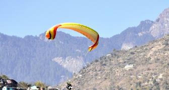 Belgian paraglider collides with another mid-air, dies