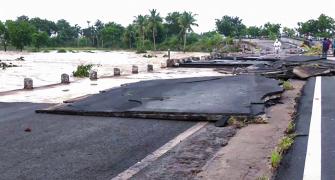 31 dead, lakhs homeless in AP, Telangana floods